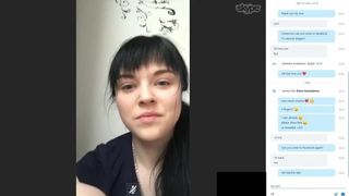 Московская лярва дрочит заросшую пизду в онлайн чате